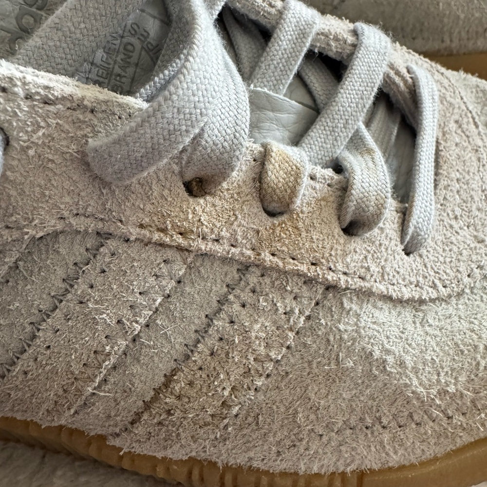 Adidas Gray Sneakers with Classic Design - Picture 4 of 5